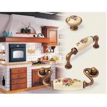 UCHWYT Meblowy DECORA Ceramiczny 112x22 Zdobiony Stary Mosiądz Kwiaty L-96